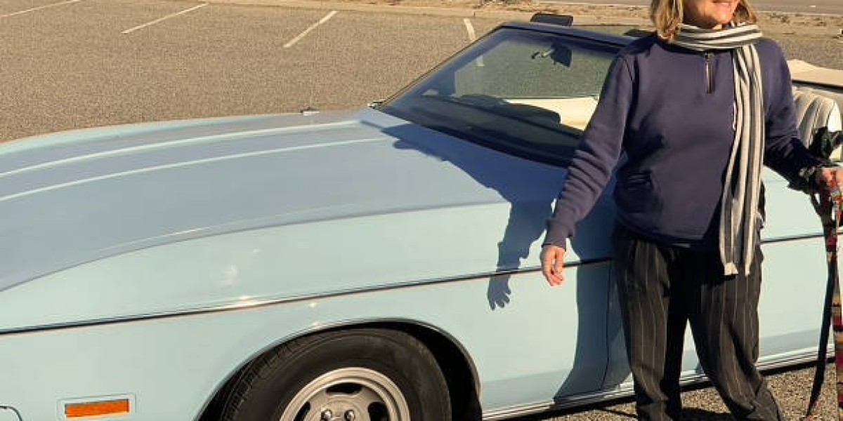 The Real Difference Between Scrap Car Buyers and Used Car Dealers