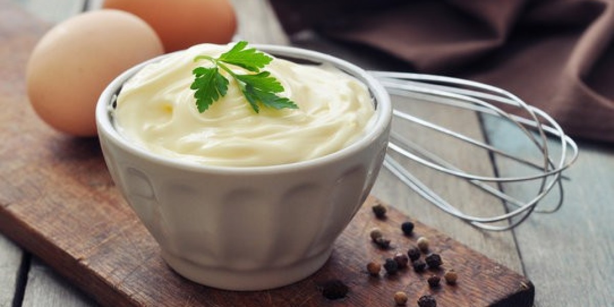 Mayo Nutrition Facts: Is Mayonnaise Healthy or Harmful?