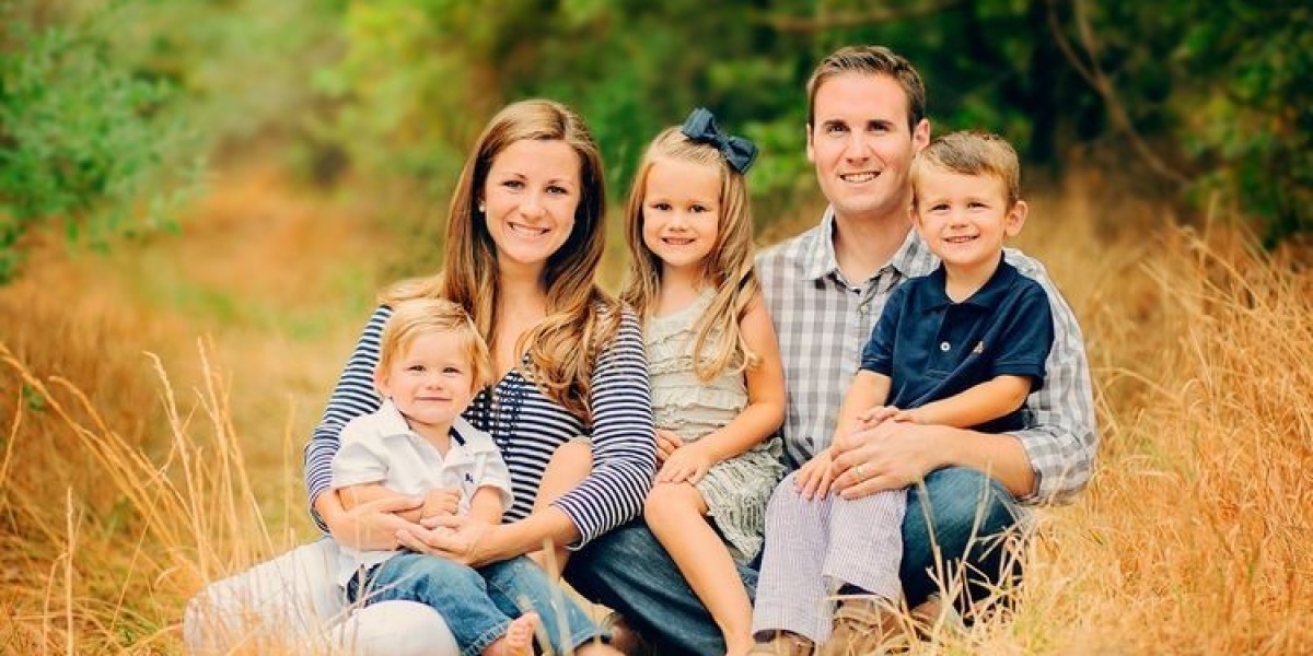 When Your Baby Arrives Early: Family Photoshoot Planning for Busy Parents Who Don’t Have Time to Stress