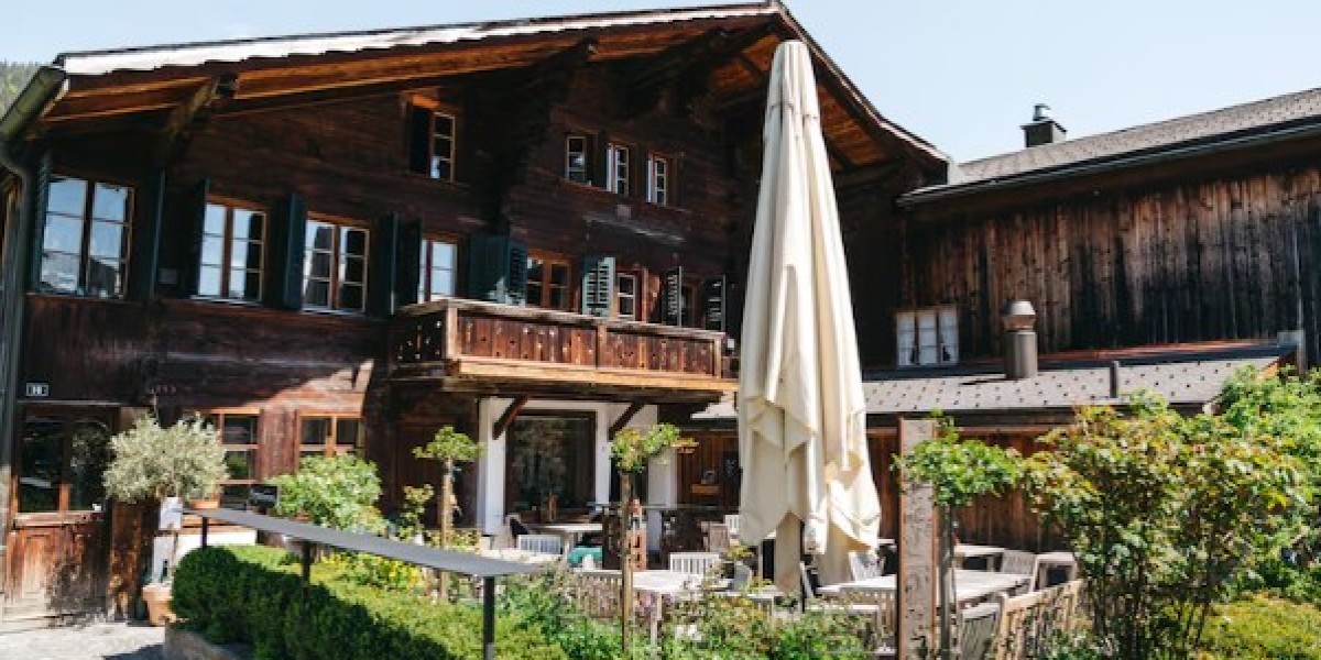 Historic Barn Home for Events and Luxury Barn Retreat Rental: The Perfect Blend of Charm and Comfort