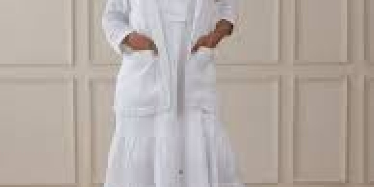 Elevate Your Wardrobe with Luxury Linen Dresses for Women Online at The Modesse