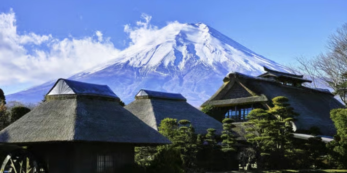 Private Mount Fuji Tour with Pickup: Luxury Full-Day Adventure