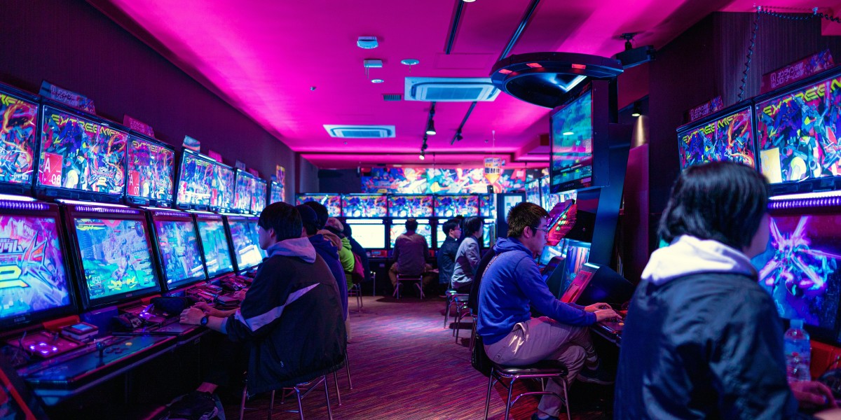 The Impact of Mobile Technology on Online Casinos: Trends Shaping the Future of Gaming in 2025
