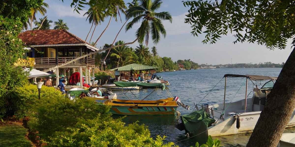 Sri Lanka and Maldives Holiday Packages and Sri Lanka Tours: Experiencing Paradise in South Asia