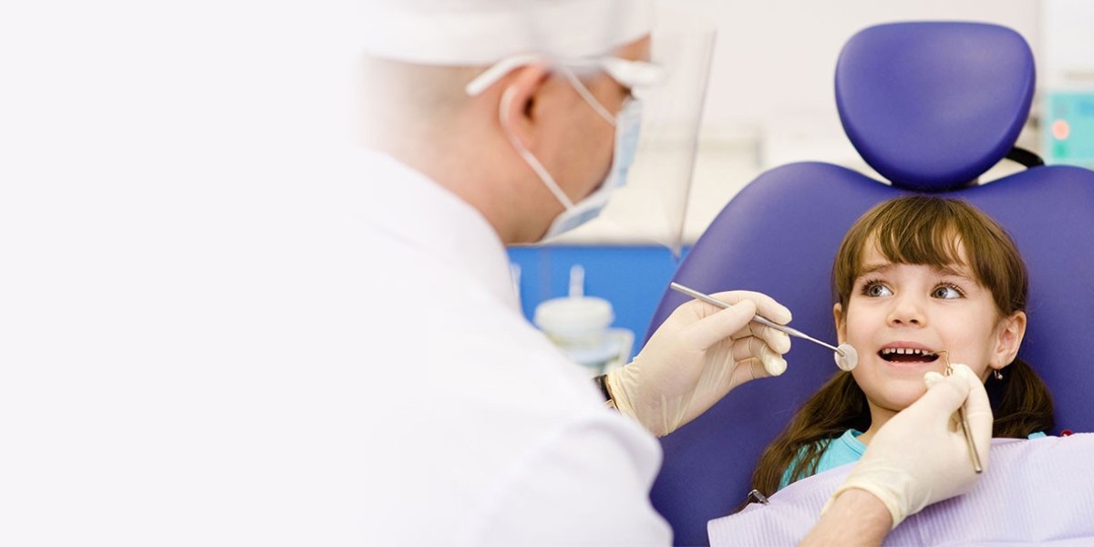 Say goodbye to dental problems: Why Family dentistry is essential for your good oral health